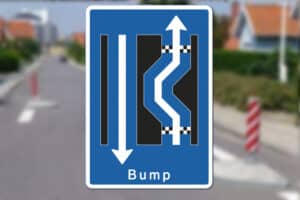 E16.3.24 Dobbelt forsætning venstre-højre med bump Seri Q Sign