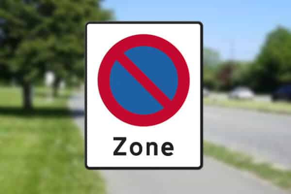 68/69 Zone med parkering forbudt med ophør Seri Q Sign