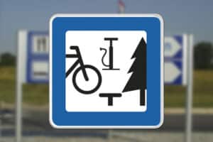 M34.1 Cykelrasteplads med servicefaciliteter Seri Q Sign