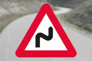 Seri Q Sign A42-1-Flere-sving-første-til-højre
