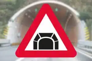 Seri Q Sign A44-Tunnel