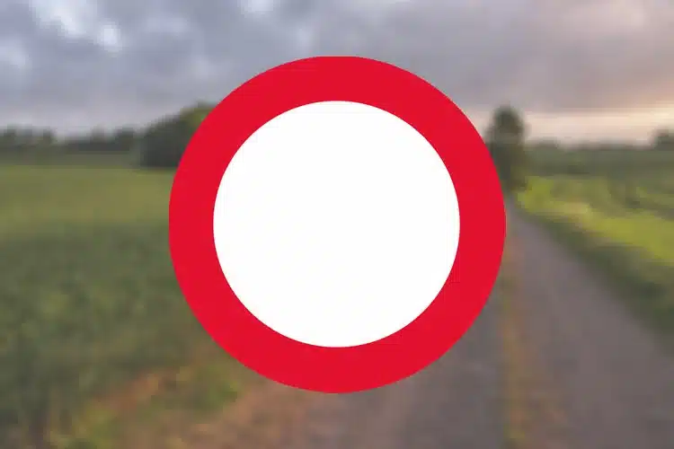 Seri Q Sign C21-Kørsel-i-begge-retninger-forbudt