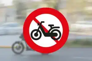 Seri Q Sign C25-2-Lille-knallert-forbudt