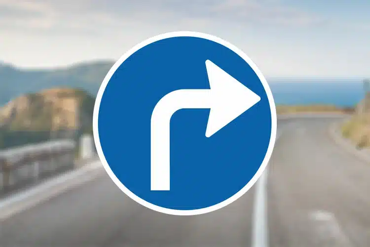 Seri Q Sign D11-5-Påbudt-kørselsretning-ophøjre