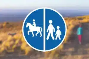 Seri Q Sign D26-5-Delt-sti-hest-fodgænger