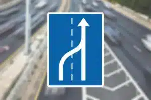 Seri Q Sign E16-2-2-Vognbaneforløb-med-vognbaneskift