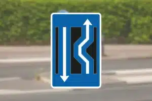 Seri Q Sign E16-3-23-Dobbelt-forsætning-venstre-højre