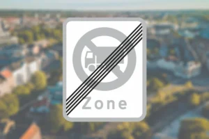 Seri Q Sign E69-5-Ophør-af-zone-med-lastbil-forbudt