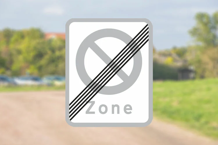Seri Q Sign E69-Ophør-af-zone-med-parkering-forbudt