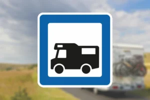 Seri Q Sign M32-Campingplads-for-autocampere