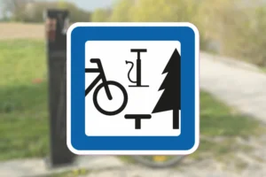 Seri Q Sign M34-1-Cykelrasteplads-med-servicefaciliteter