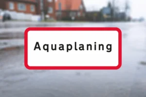 Seri Q Sign UA31-4-Aquaplaining