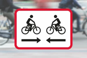 Seri Q Sign UB11-2-Modkørende-cyklister